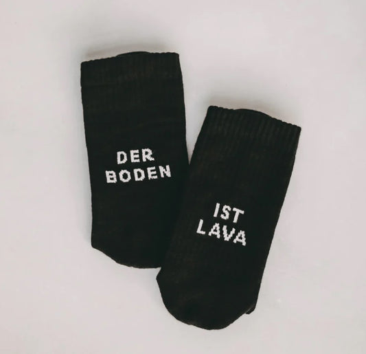 Eulenschnitt soc-046-047 Socken ''Der Boden ist Lava'' Bild1
