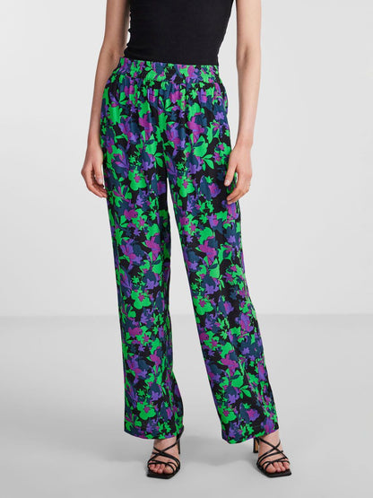 YAS Damen Hose 26030642 YASLICCO black licco print Bild4